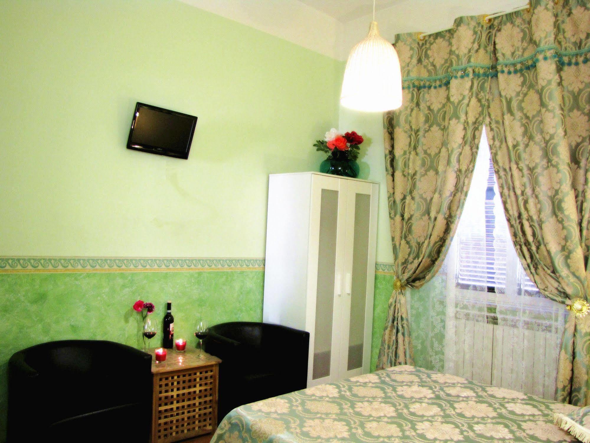 Holiday Sunny Roma B&B Exteriör bild